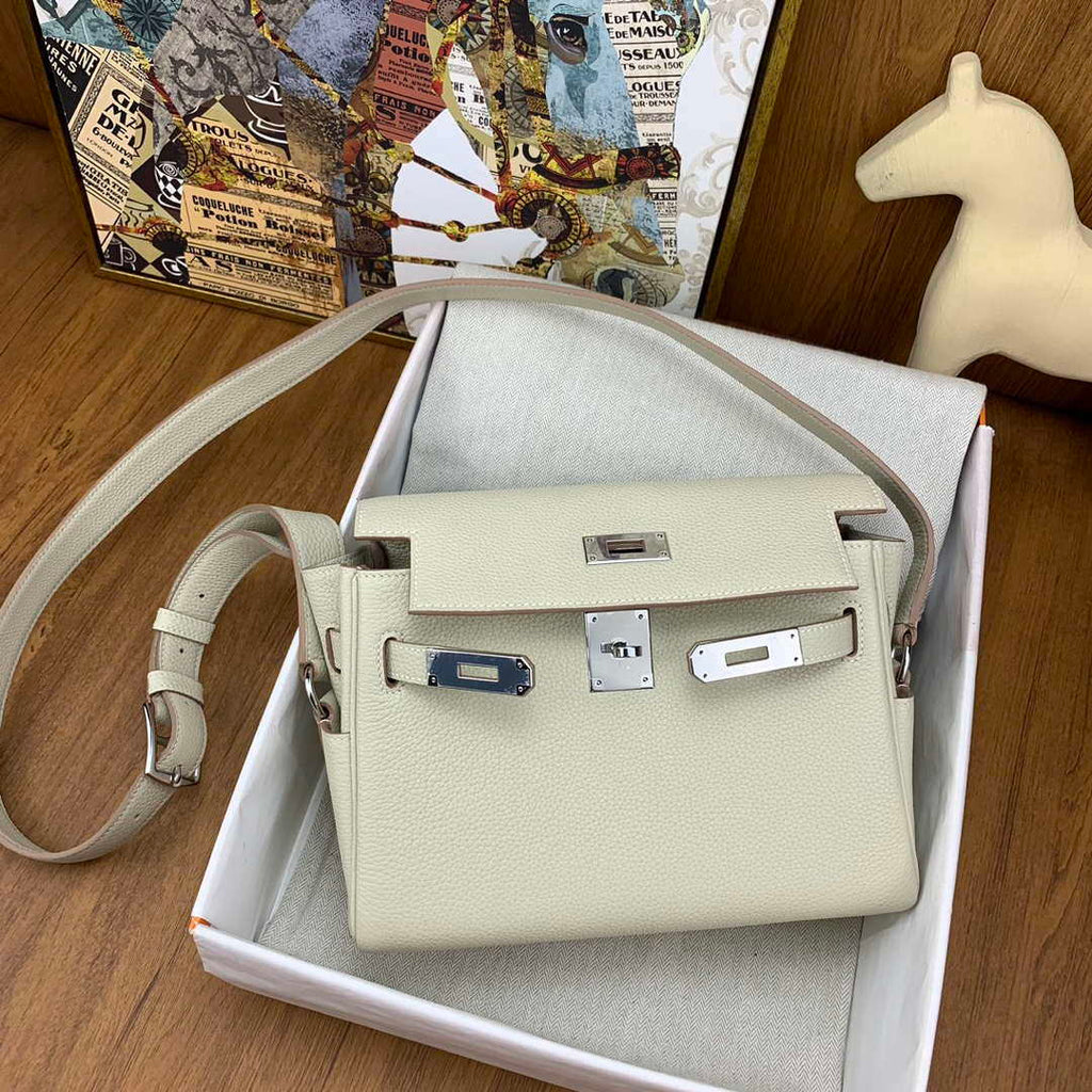 Hermes H084109CK25 Kelly Messager Shoulder Togo 25 bags White Silver