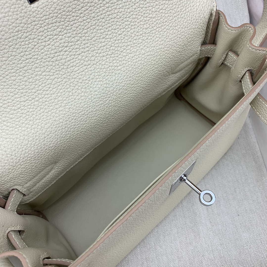 Hermes H084109CK25 Kelly Messager Shoulder Togo 25 bags White Silver