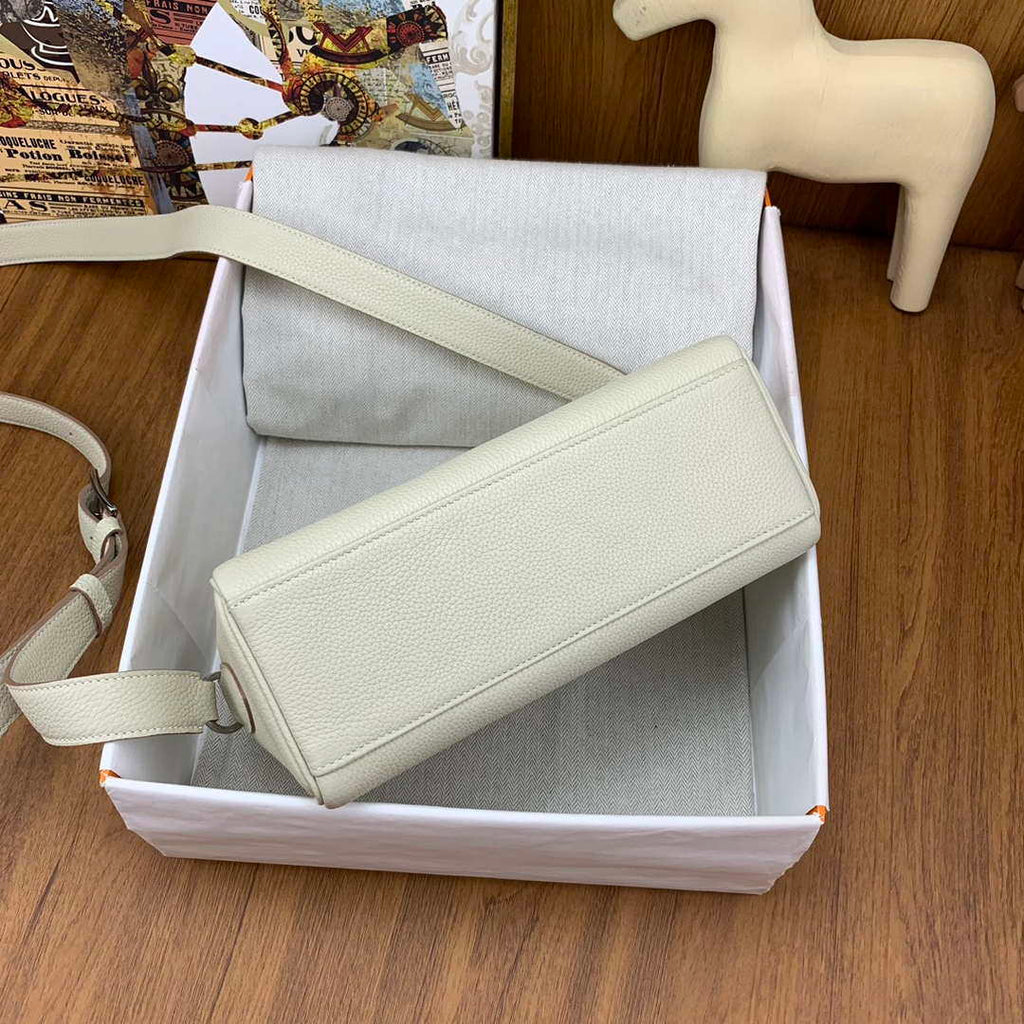 Hermes H084109CK25 Kelly Messager Shoulder Togo 25 bags White Silver