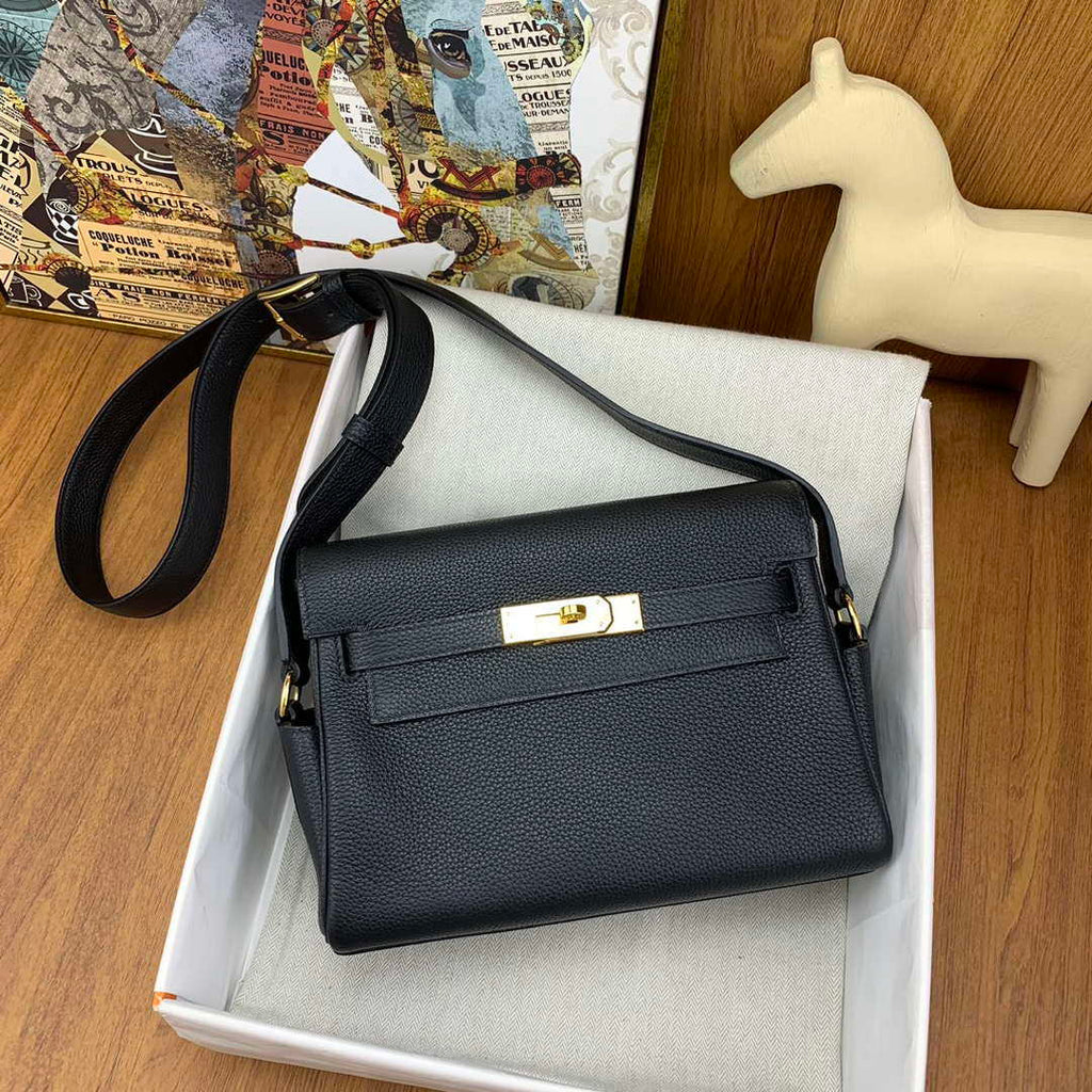 Hermes H084109CK25 Kelly Messager Shoulder Togo 25 bags Black Gold
