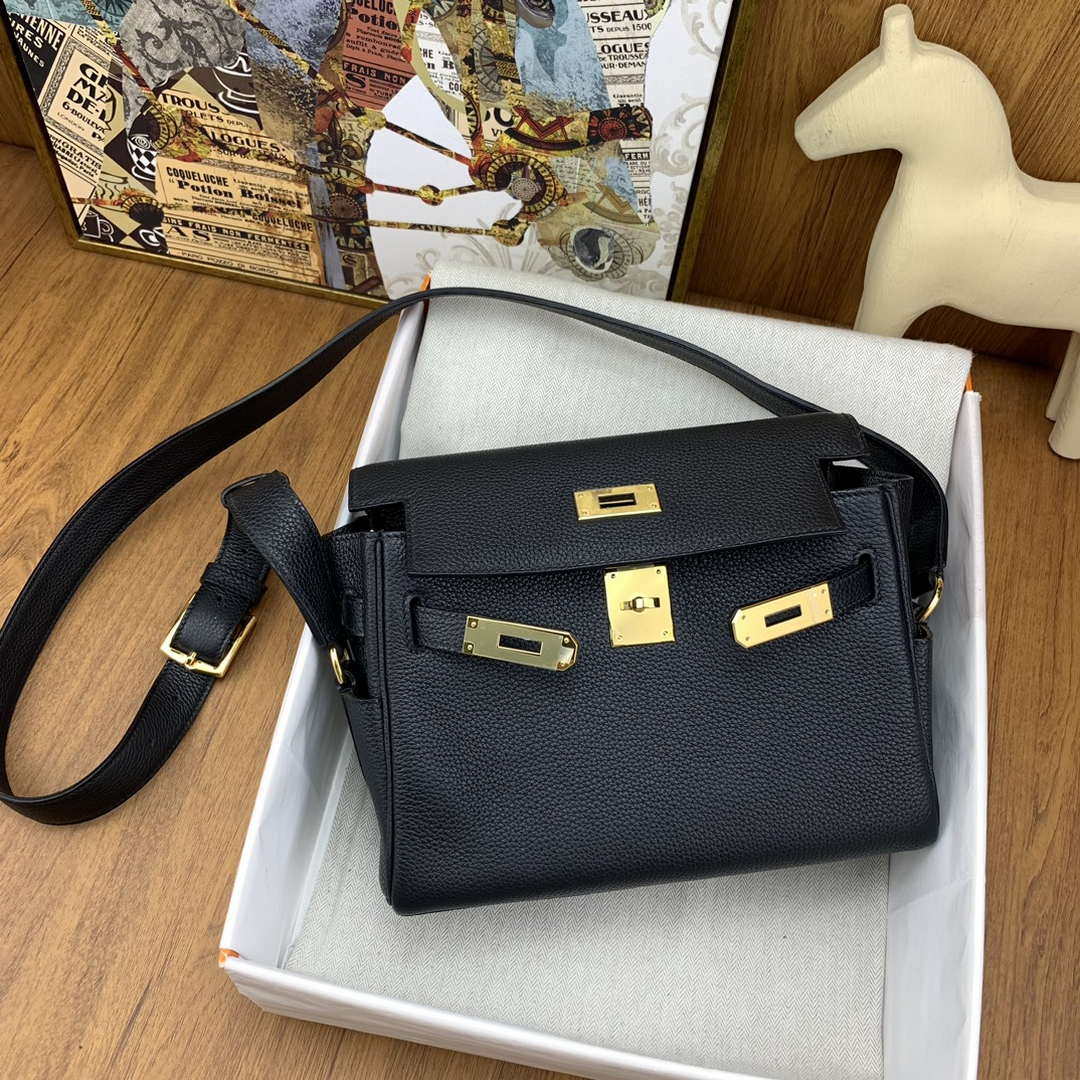 Hermes H084109CK25 Kelly Messager Shoulder Togo 25 bags Black Gold