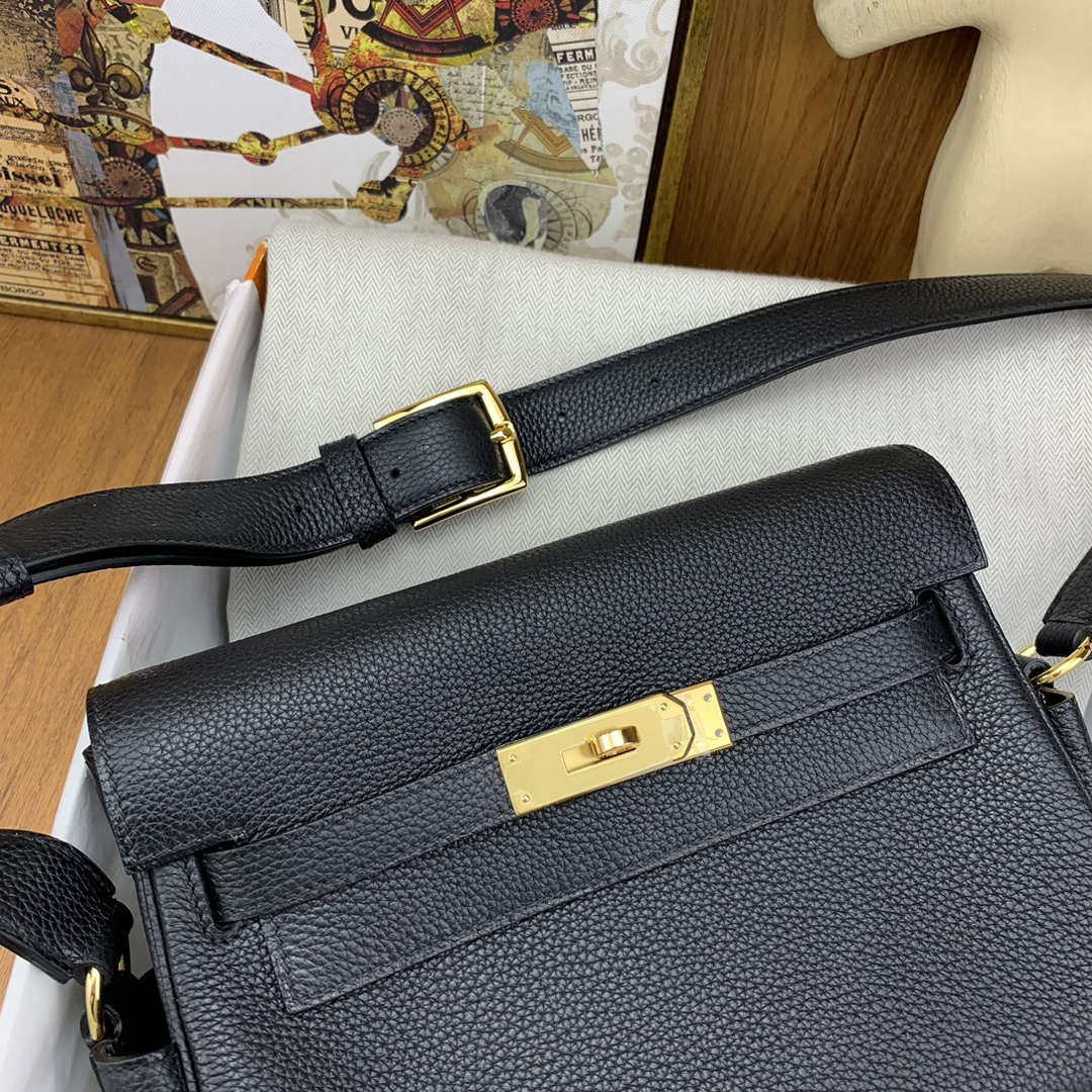 Hermes H084109CK25 Kelly Messager Shoulder Togo 25 bags Black Gold