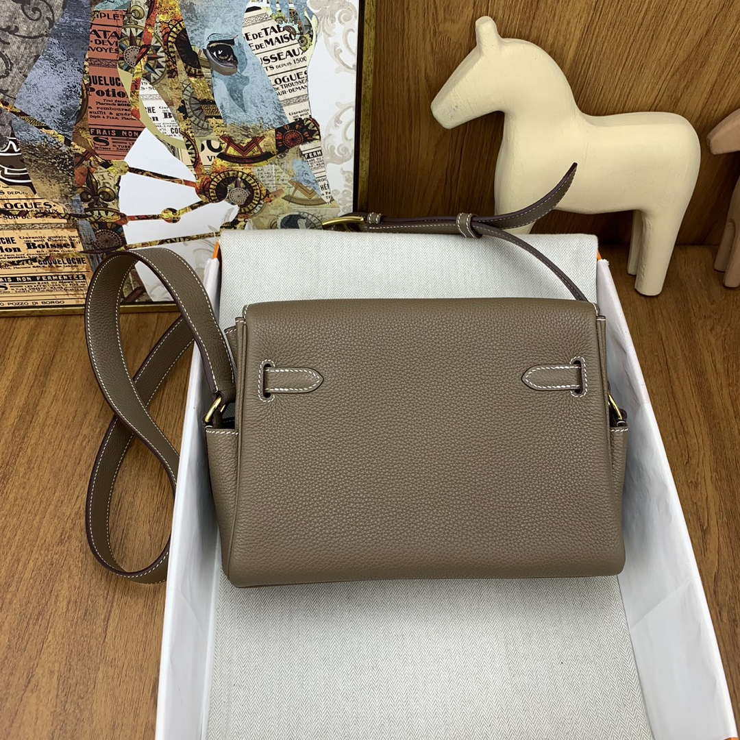 Hermes H084109CK25 Kelly Messager Shoulder Togo 25 bags Elephant Gray Gold