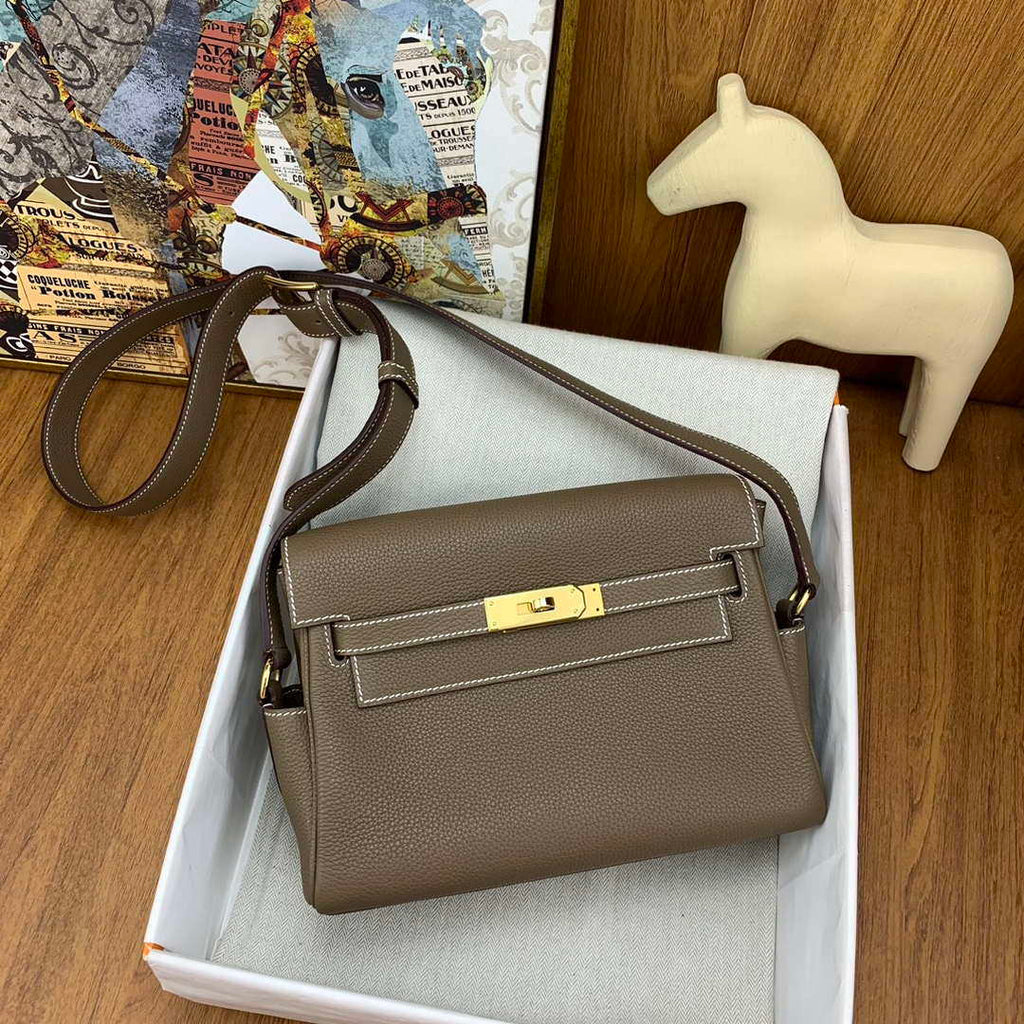 Hermes H084109CK25 Kelly Messager Shoulder Togo 25 bags Elephant Gray Gold