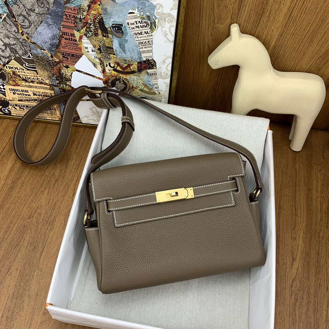 Hermes H084109CK25 Kelly Messager Shoulder Togo 25 bags Elephant Gray Gold