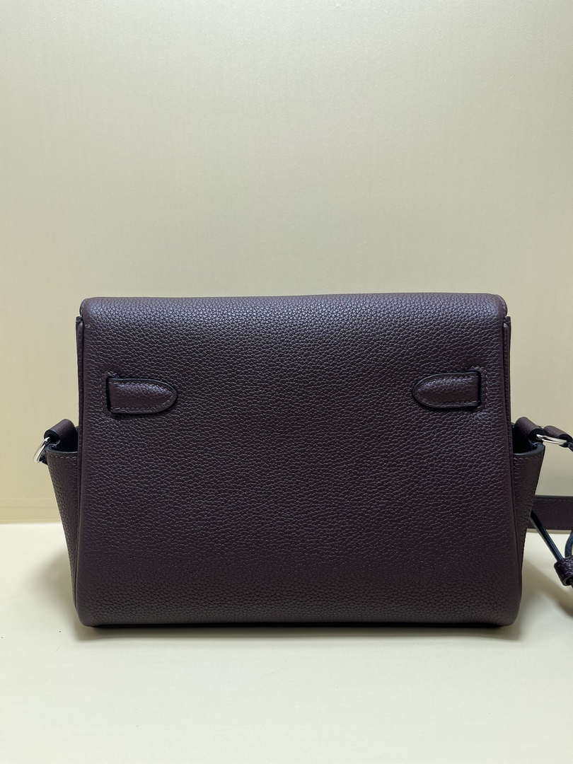 Hermes H084109CK25 Kelly Messager Shoulder Togo 25 bags Saddle Red