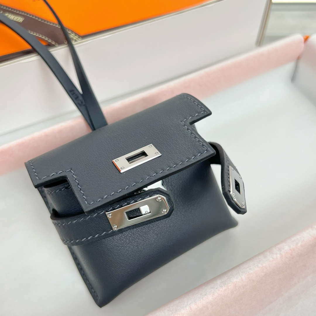Hermes H084665CK0U Kellyfestival charm Kelly bag charm in Swift calfskin H88900