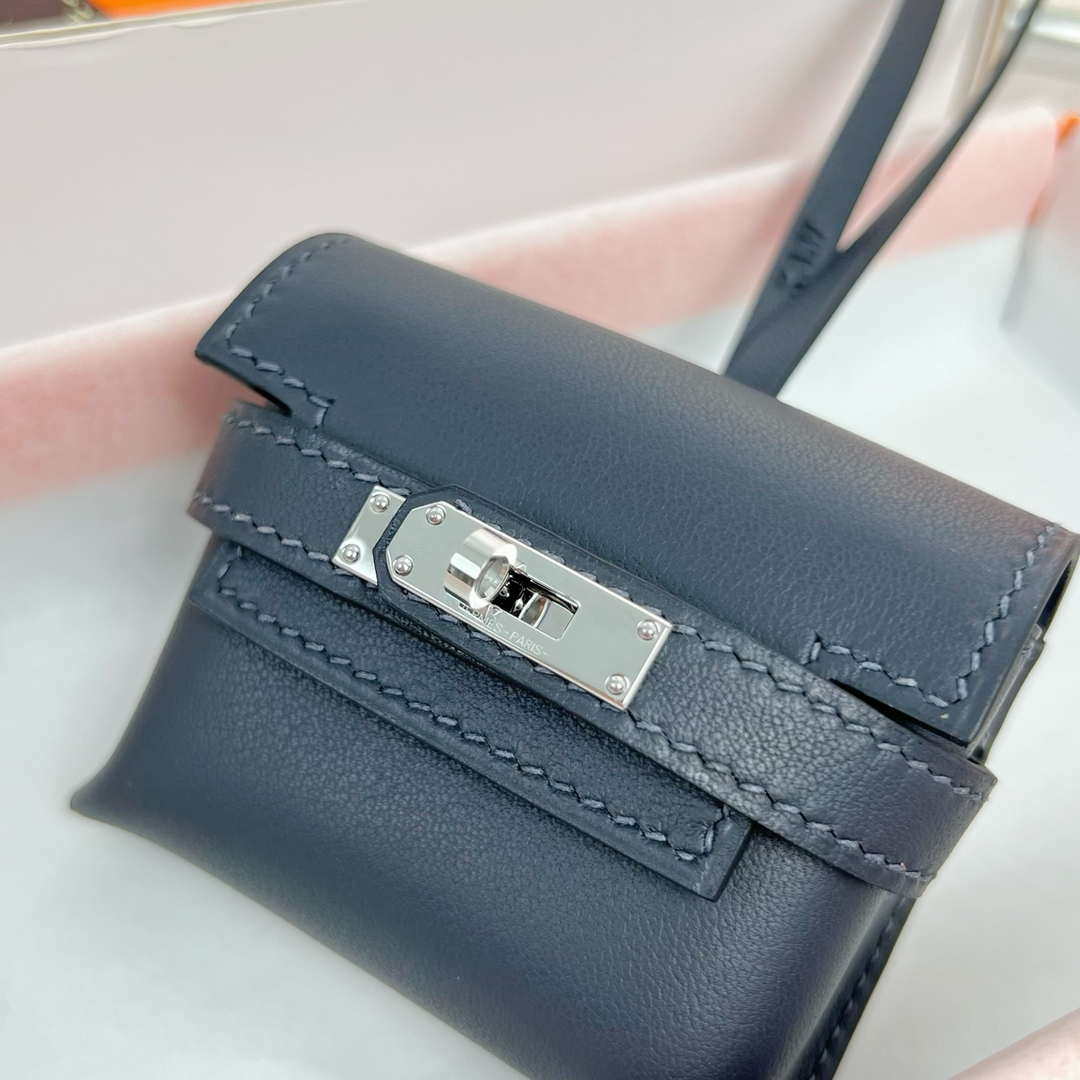 Hermes H084665CK0U Kellyfestival charm Kelly bag charm in Swift calfskin H88900