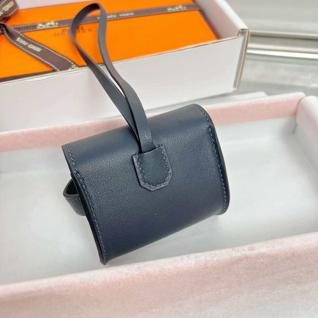 Hermes H084665CK0U Kellyfestival charm Kelly bag charm in Swift calfskin H88900