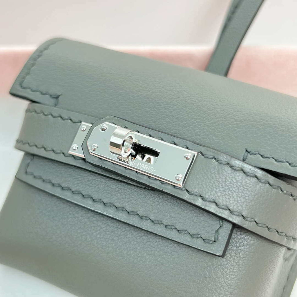 Hermes H084665CK0U Kellyfestival charm Kelly bag charm in Swift calfskin H88901