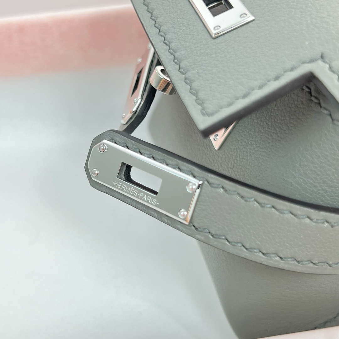 Hermes H084665CK0U Kellyfestival charm Kelly bag charm in Swift calfskin H88901