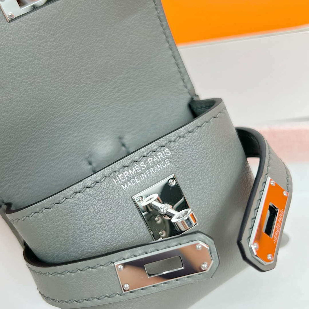 Hermes H084665CK0U Kellyfestival charm Kelly bag charm in Swift calfskin H88901
