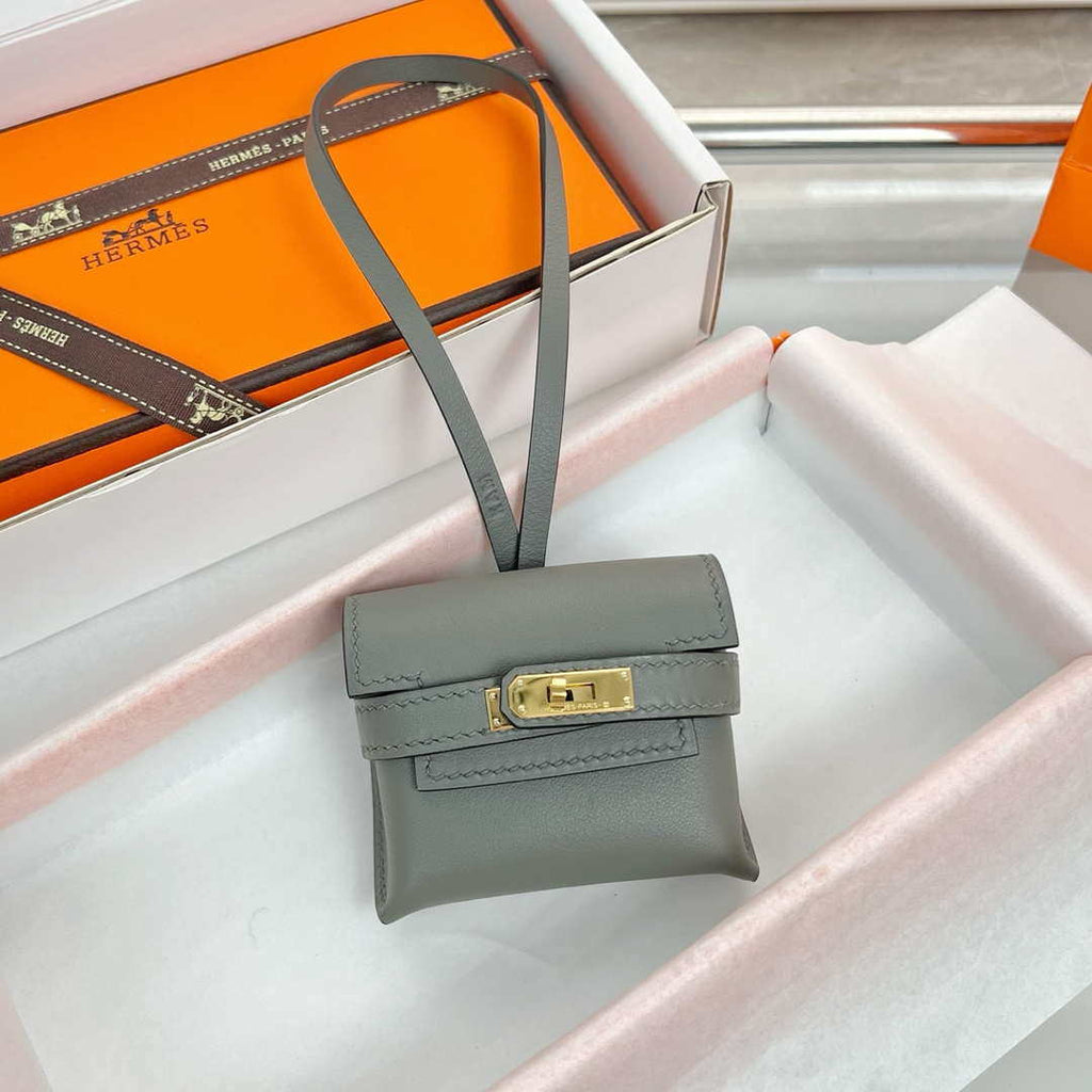Hermes H084665CK0U Kellyfestival charm Kelly bag charm in Swift calfskin H88901