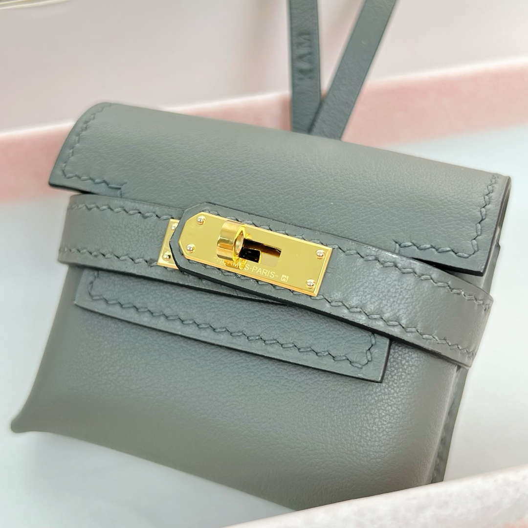 Hermes H084665CK0U Kellyfestival charm Kelly bag charm in Swift calfskin H88901