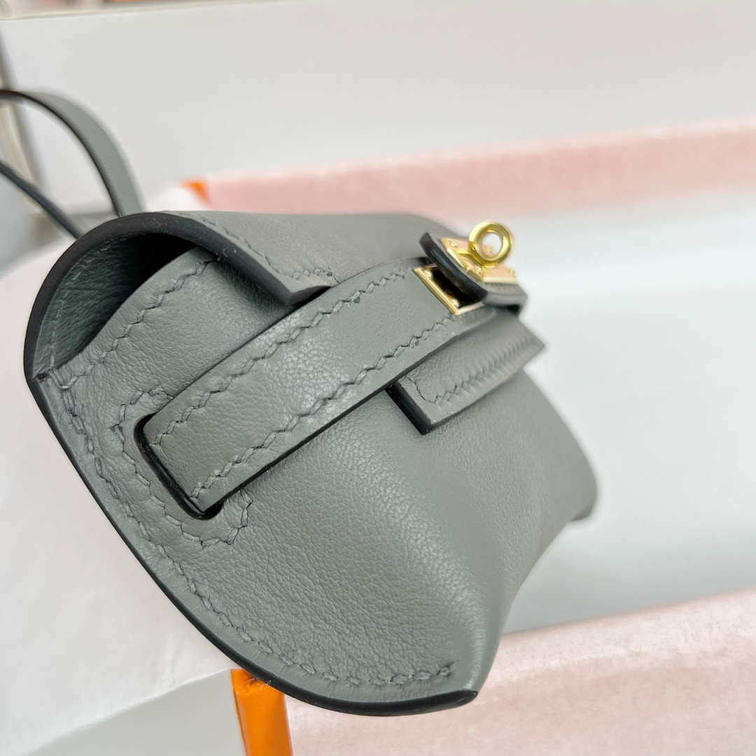 Hermes H084665CK0U Kellyfestival charm Kelly bag charm in Swift calfskin H88901