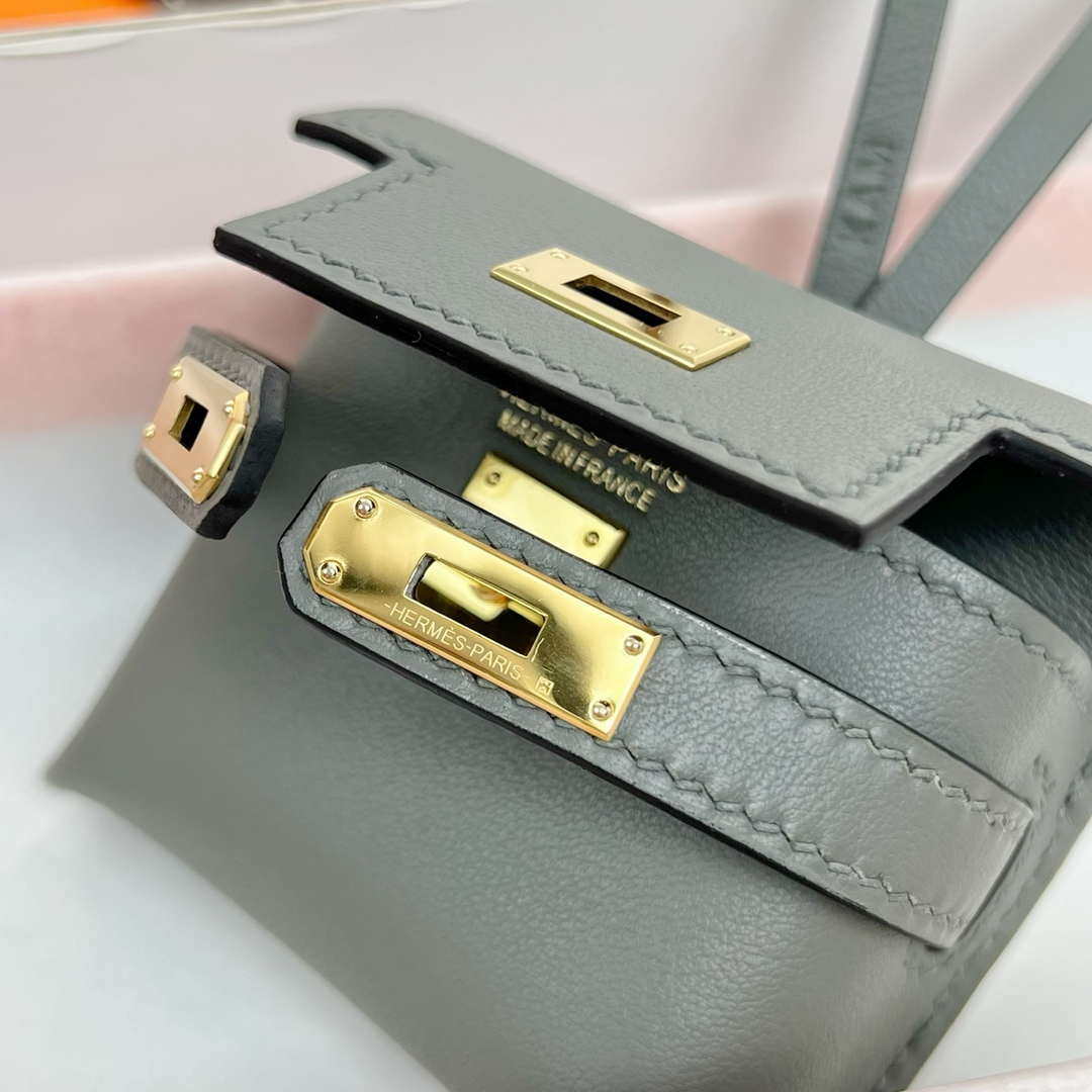 Hermes H084665CK0U Kellyfestival charm Kelly bag charm in Swift calfskin H88901