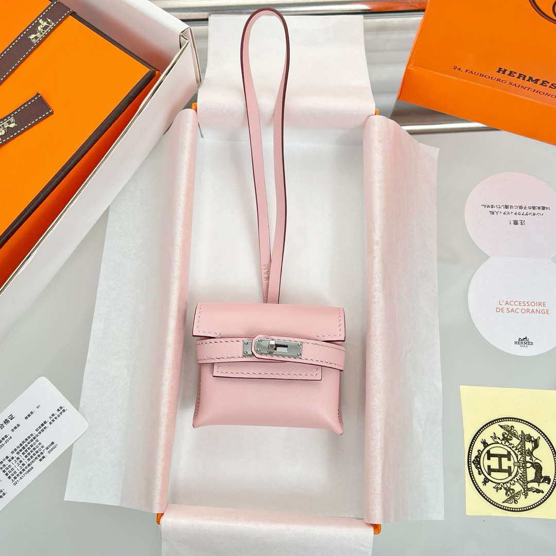 Hermes H084665CK0U Kellyfestival charm Kelly bag charm in Swift calfskin H88902