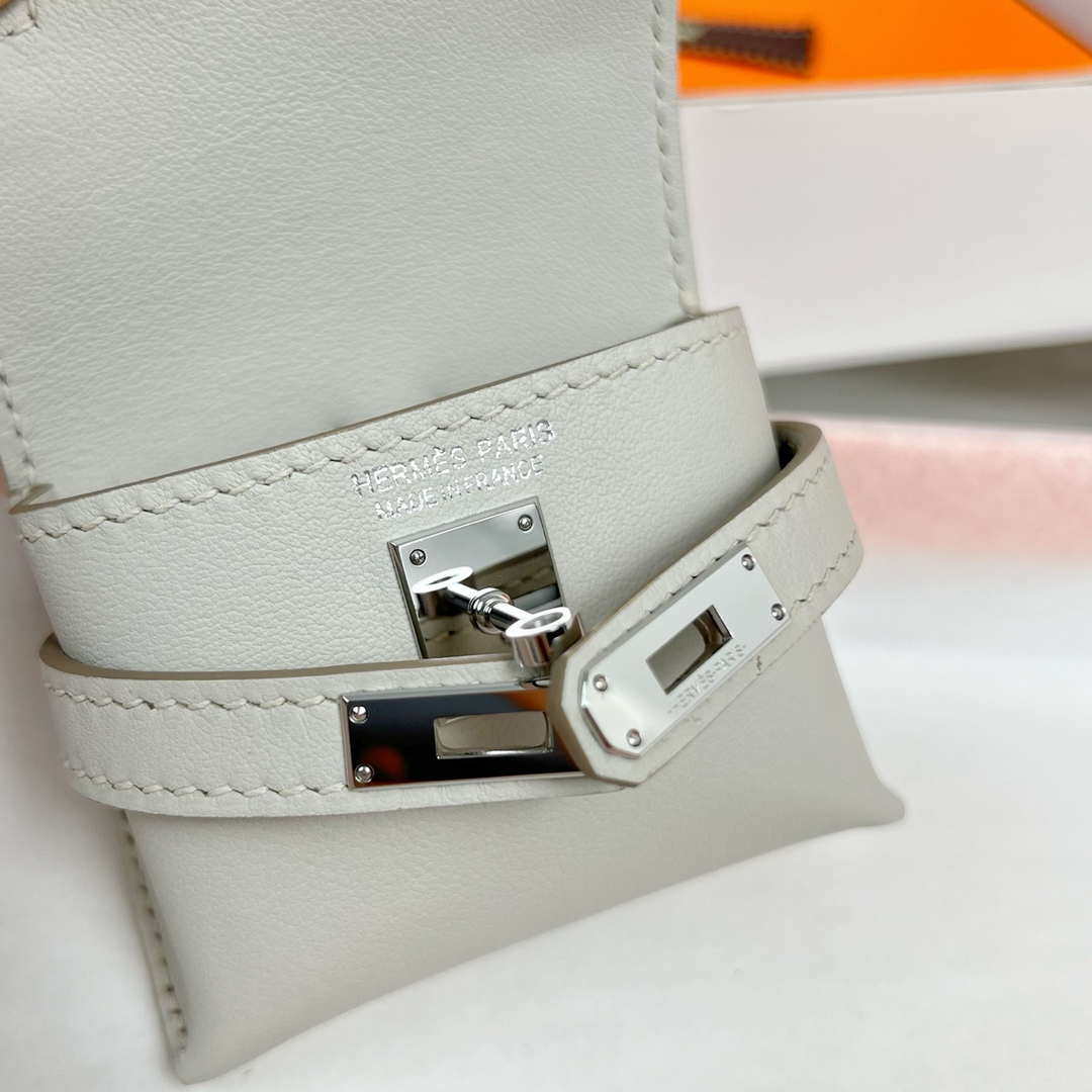Hermes H084665CK0U Kellyfestival charm Kelly bag charm in Swift calfskin H88903