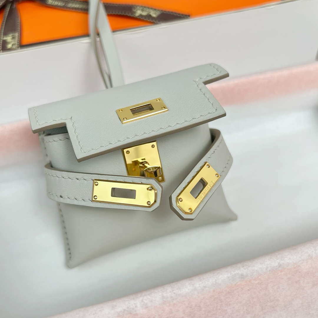 Hermes H084665CK0U Kellyfestival charm Kelly bag charm in Swift calfskin H88903