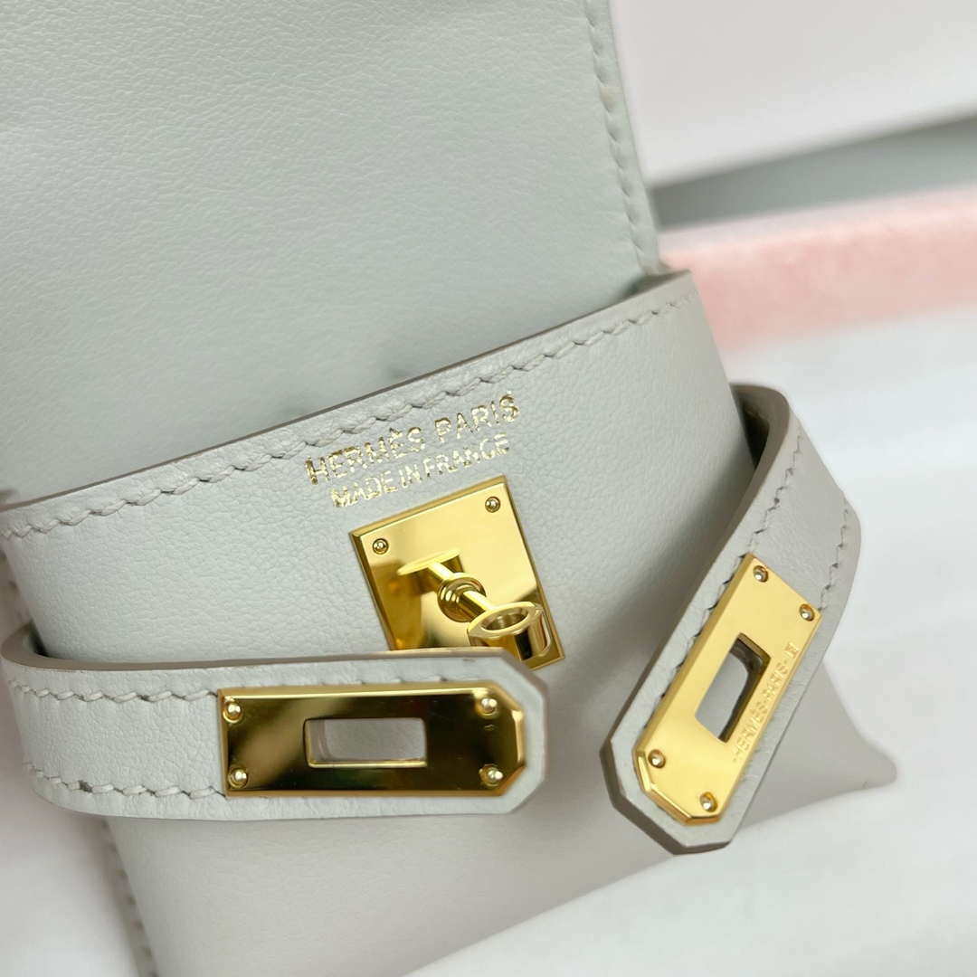 Hermes H084665CK0U Kellyfestival charm Kelly bag charm in Swift calfskin H88903