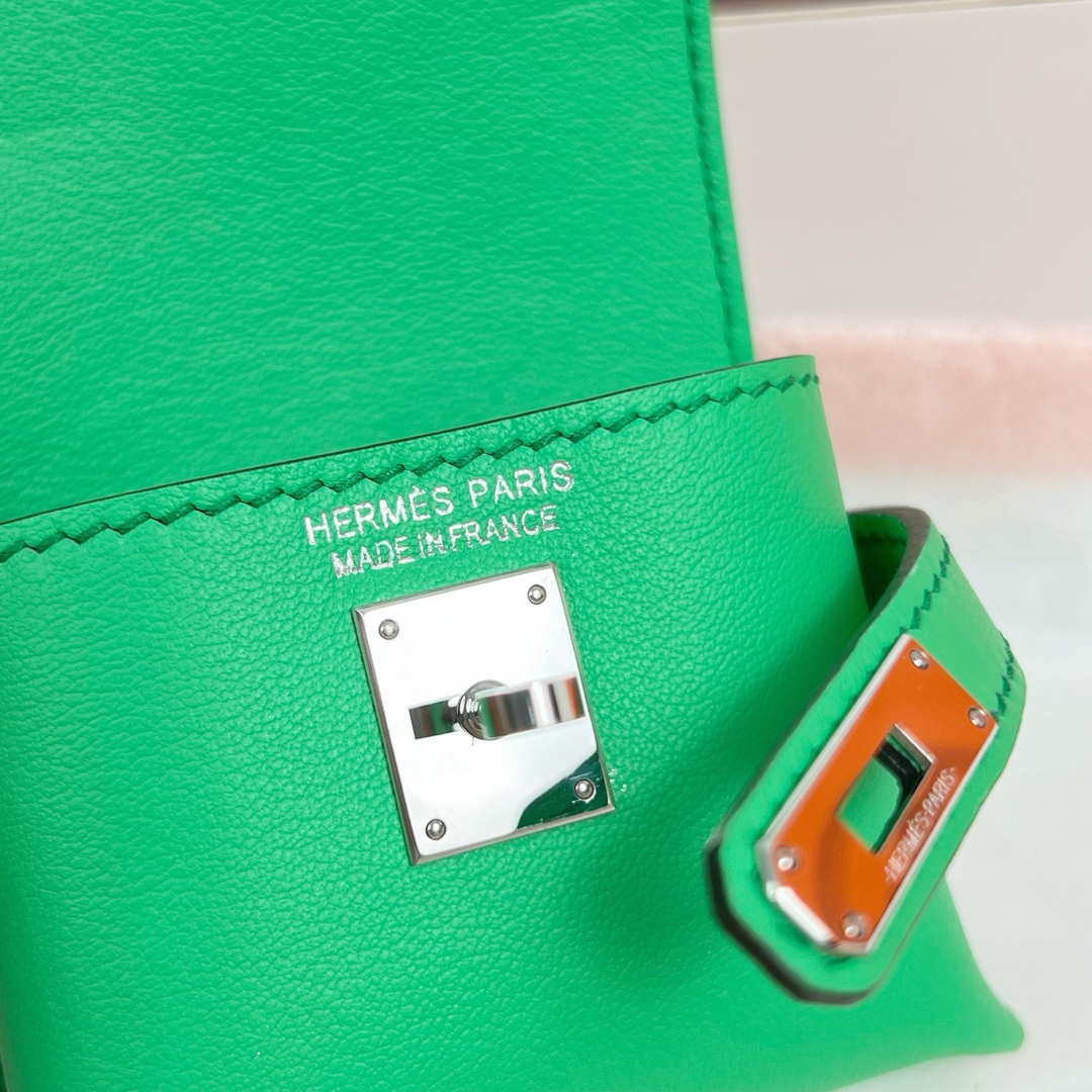 Hermes H084665CK0U Kellyfestival charm Kelly bag charm in Swift calfskin H88904