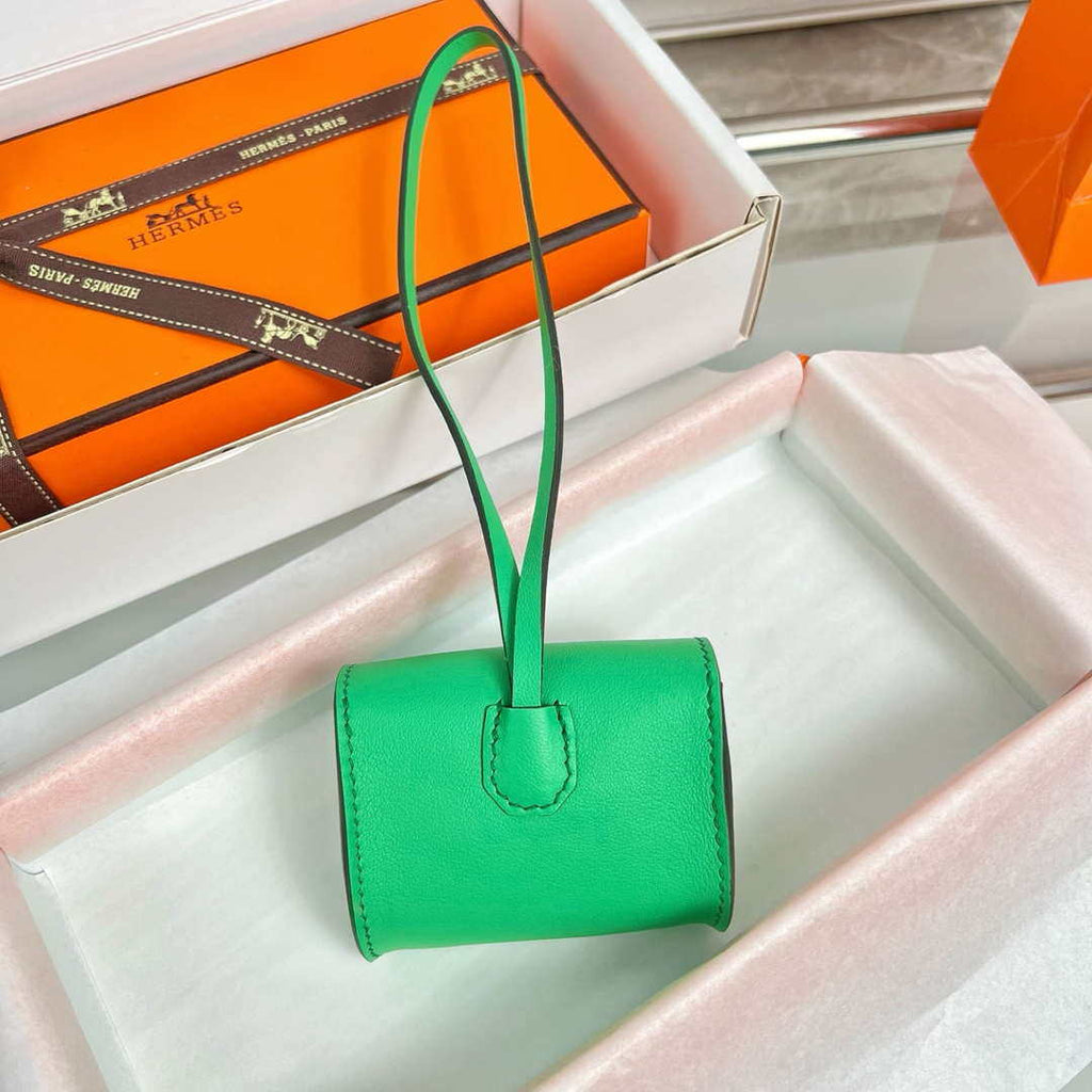 Hermes H084665CK0U Kellyfestival charm Kelly bag charm in Swift calfskin H88904