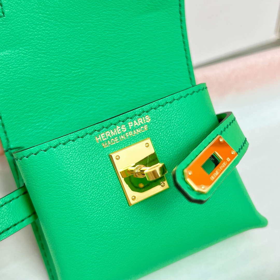 Hermes H084665CK0U Kellyfestival charm Kelly bag charm in Swift calfskin H88904