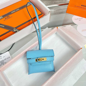Hermes H084665CK0U Kellyfestival charm Kelly bag charm in Swift calfskin H88905 - Gold - View 3