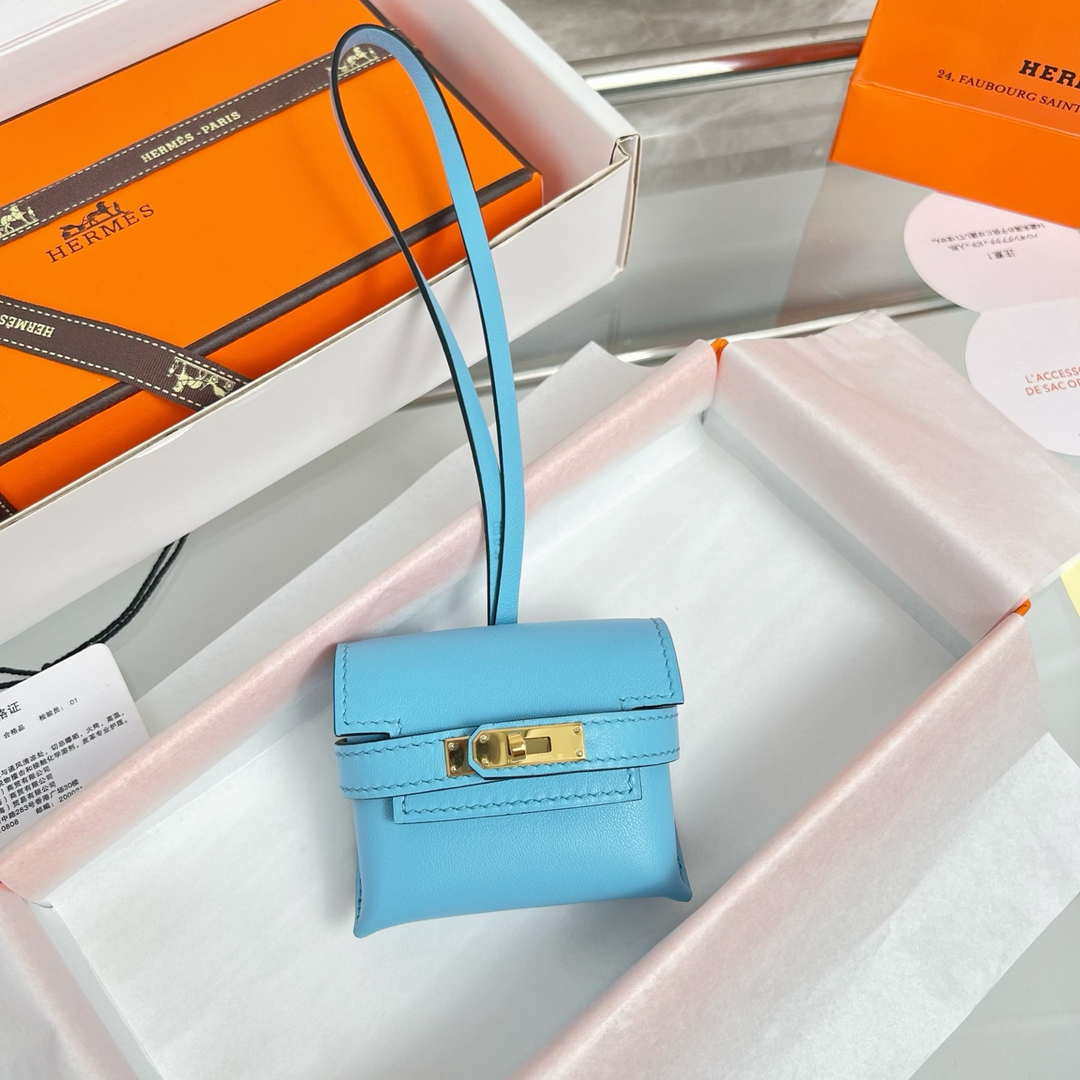Hermes H084665CK0U Kellyfestival charm Kelly bag charm in Swift calfskin H88905