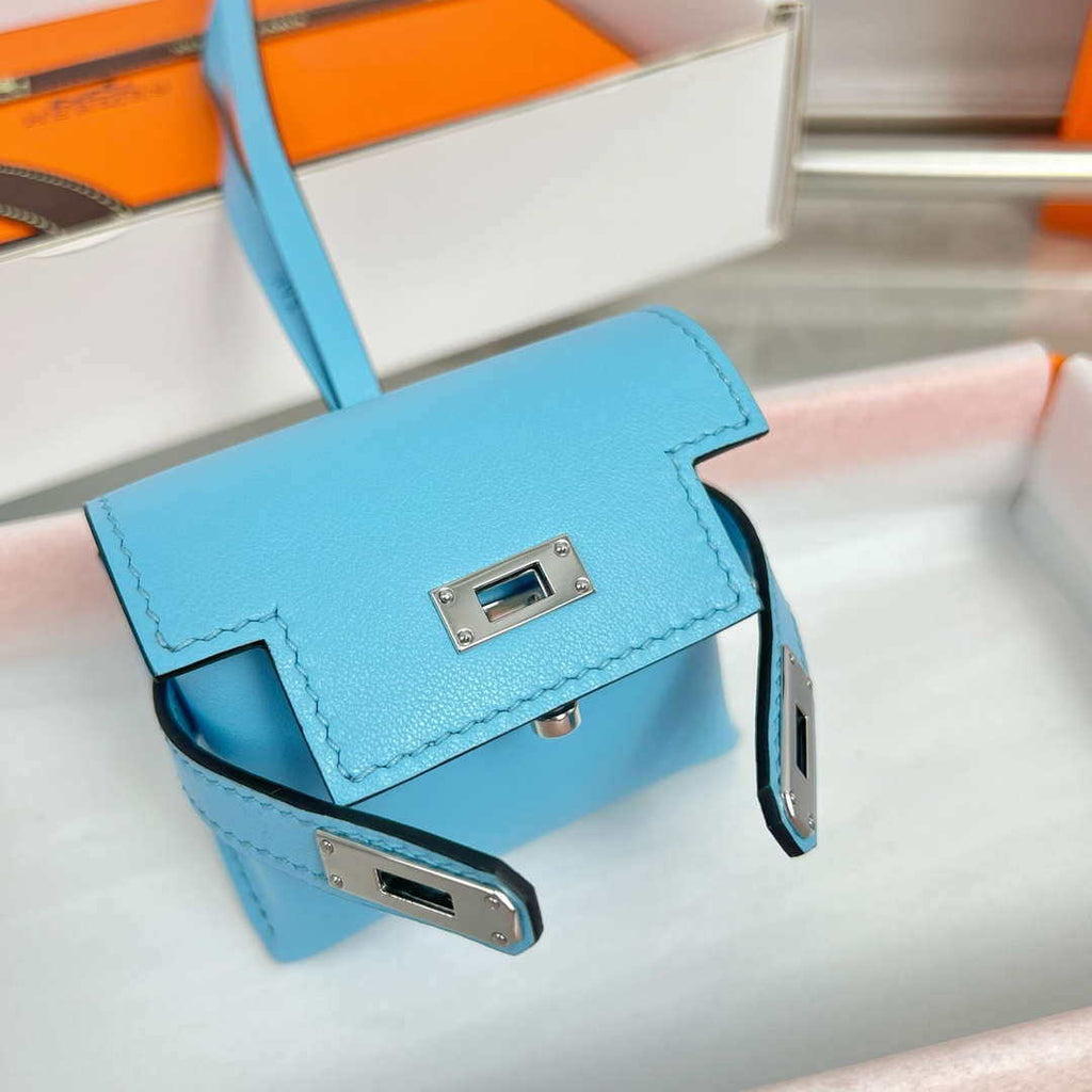 Hermes H084665CK0U Kellyfestival charm Kelly bag charm in Swift calfskin H88905