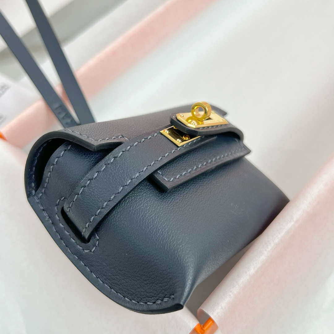 Hermes H084665CK0U Kellyfestival charm Kelly bag charm in Swift calfskin H88900