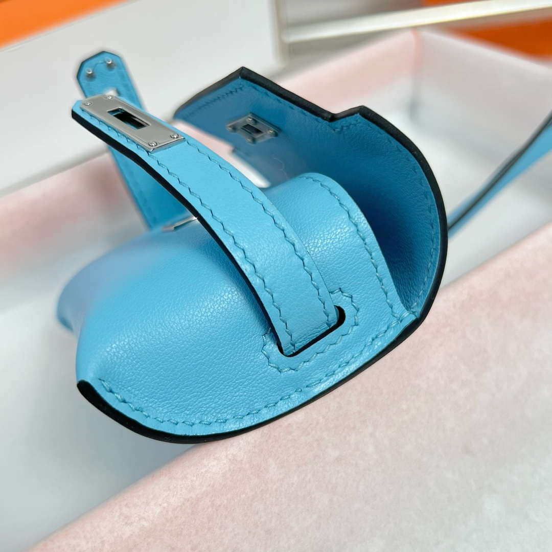 Hermes H084665CK0U Kellyfestival charm Kelly bag charm in Swift calfskin H88905