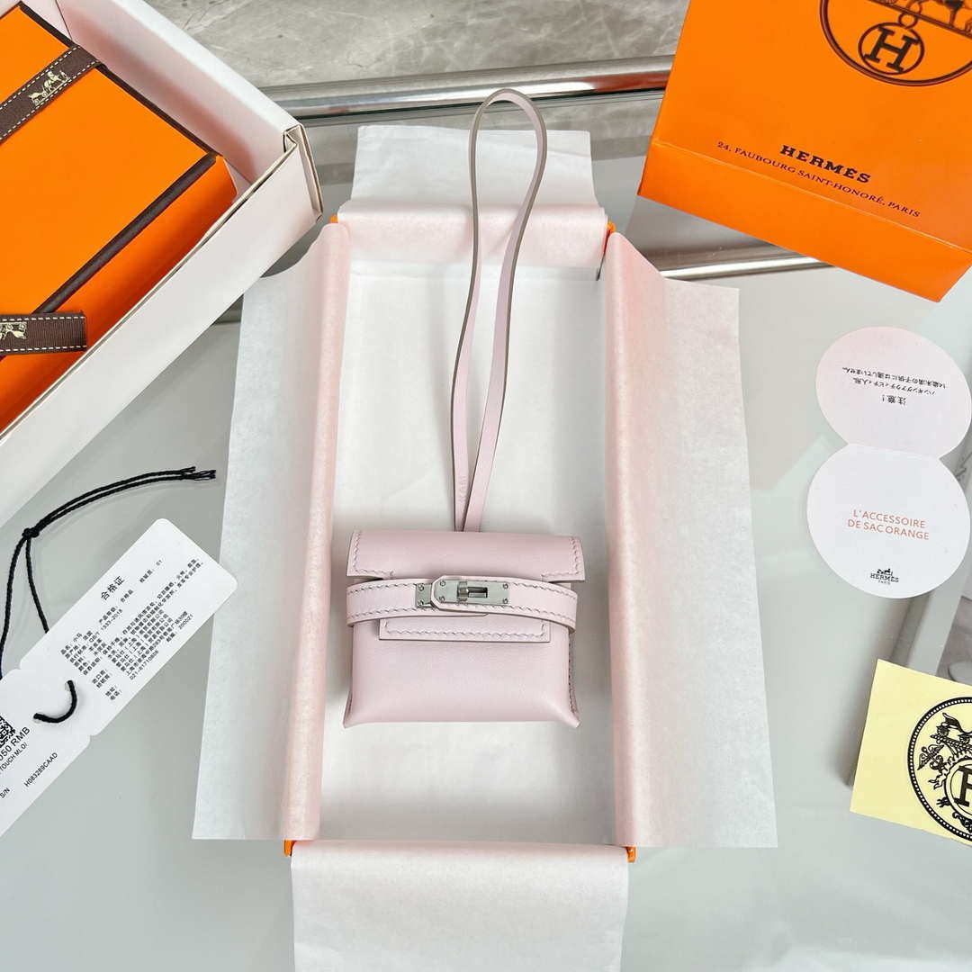 Hermes H084665CK0U Kellyfestival charm Kelly bag charm in Swift calfskin H88906