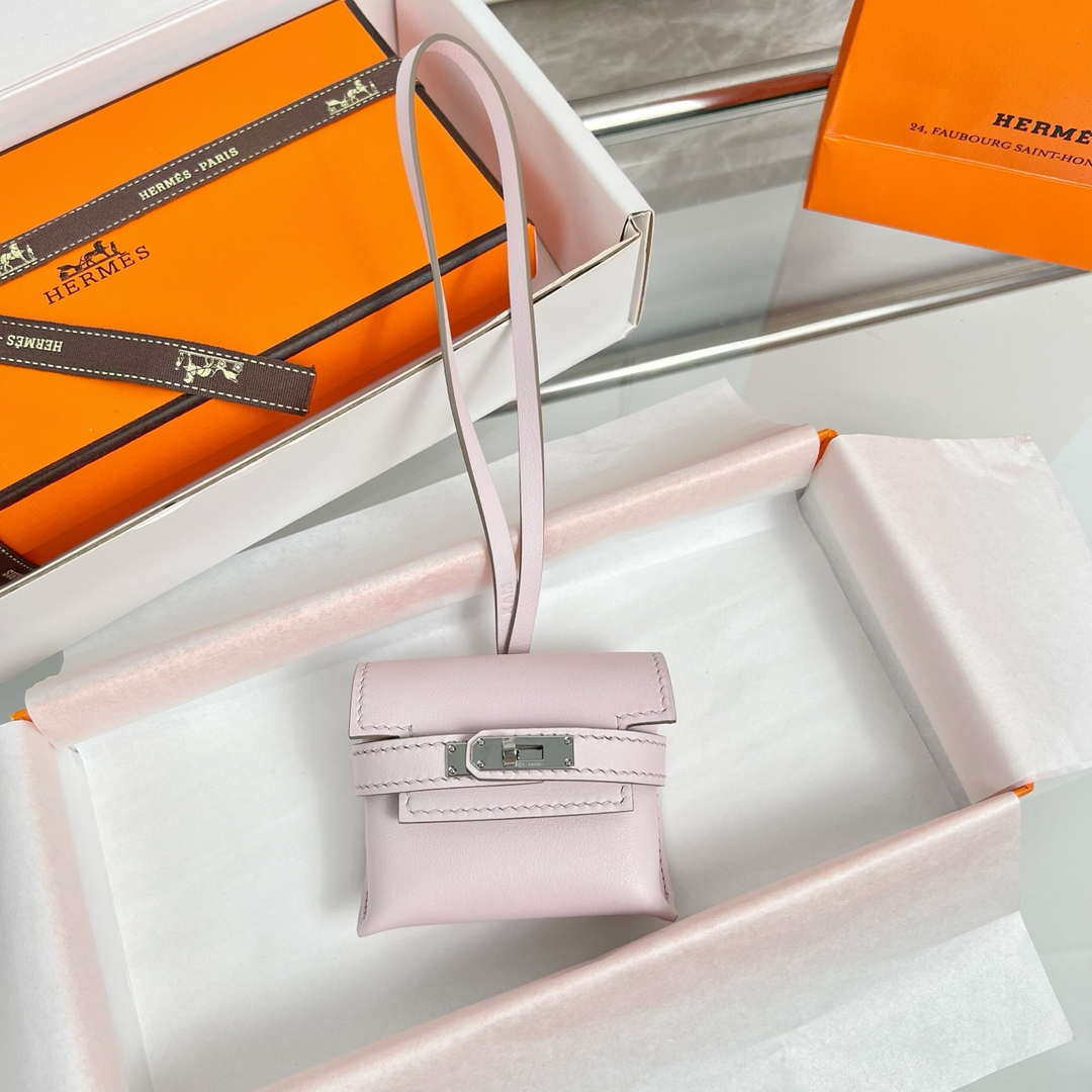 Hermes H084665CK0U Kellyfestival charm Kelly bag charm in Swift calfskin H88906