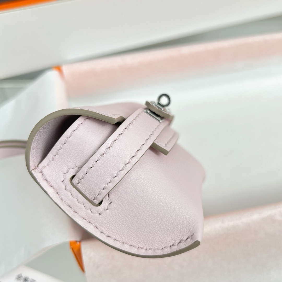 Hermes H084665CK0U Kellyfestival charm Kelly bag charm in Swift calfskin H88906