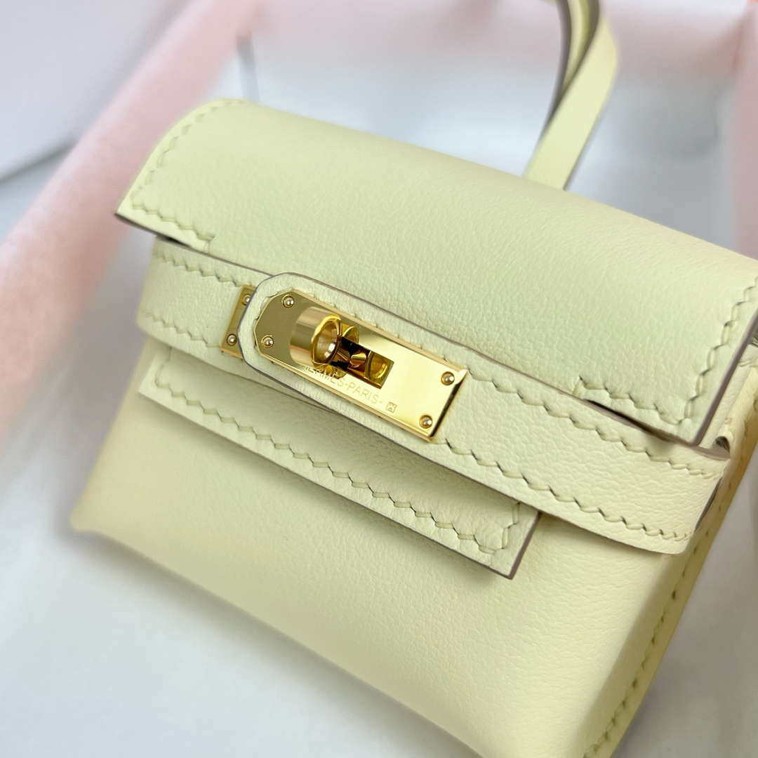 Hermes H084665CK0U Kellyfestival charm Kelly bag charm in Swift calfskin H88907