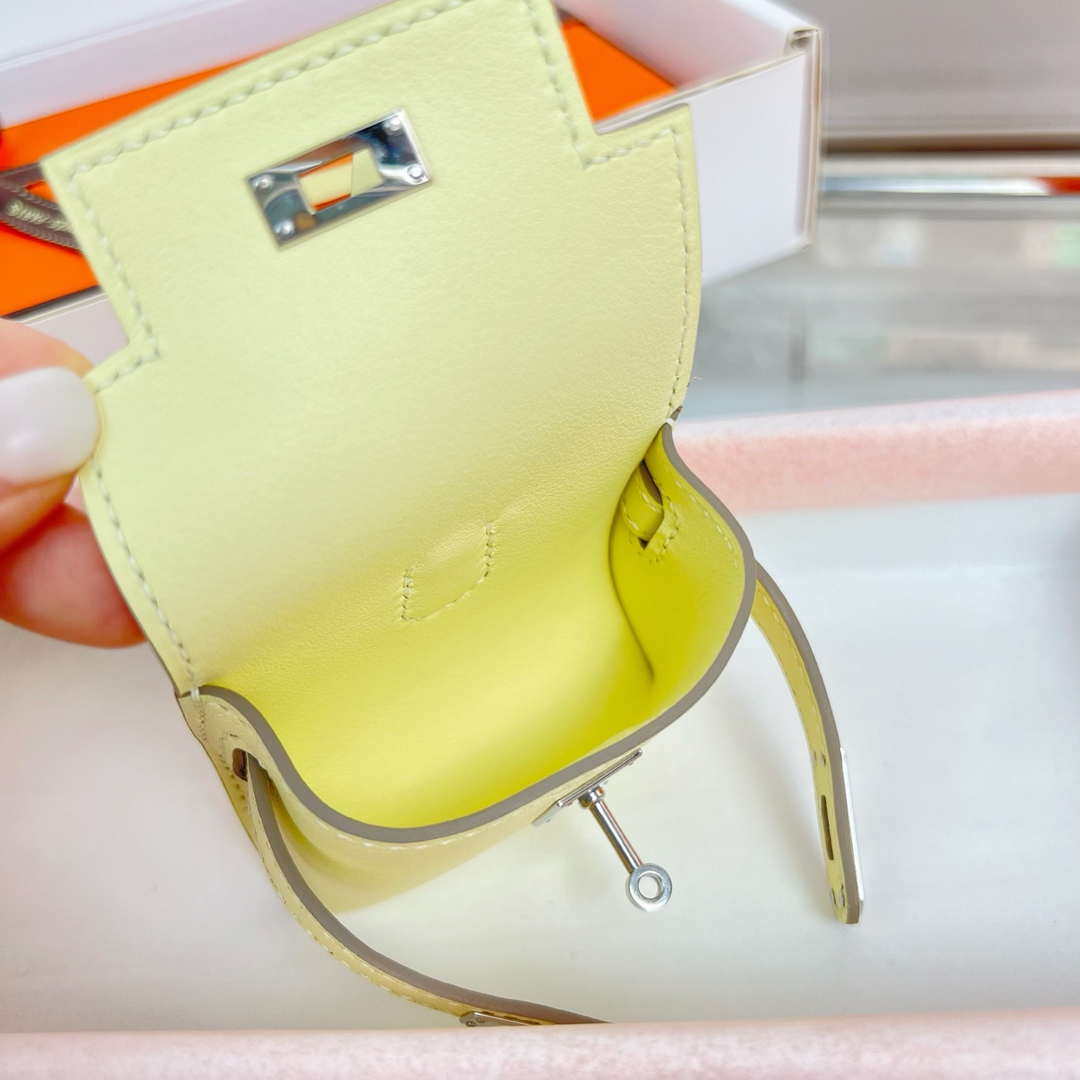 Hermes H084665CK0U Kellyfestival charm Kelly bag charm in Swift calfskin H88907