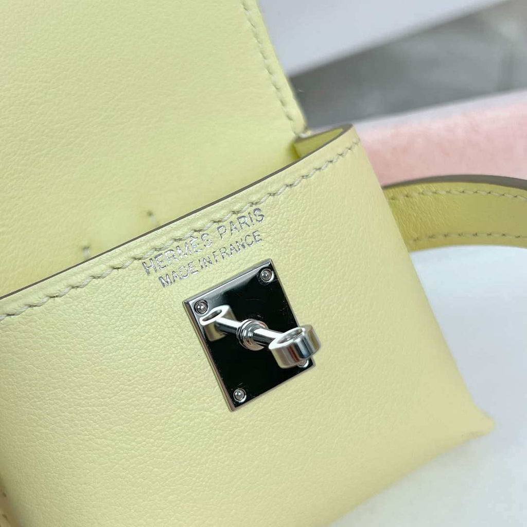 Hermes H084665CK0U Kellyfestival charm Kelly bag charm in Swift calfskin H88907