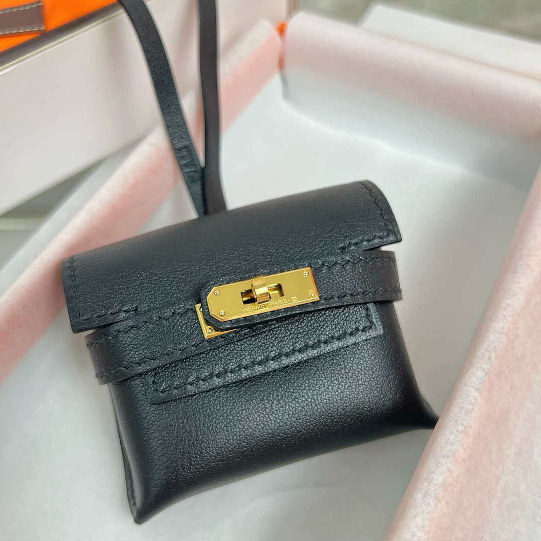 Hermes H084665CK0U Kellyfestival charm Kelly bag charm in Swift calfskin H88908
