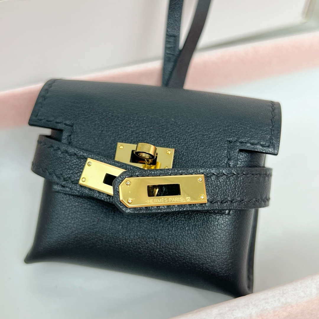 Hermes H084665CK0U Kellyfestival charm Kelly bag charm in Swift calfskin H88908