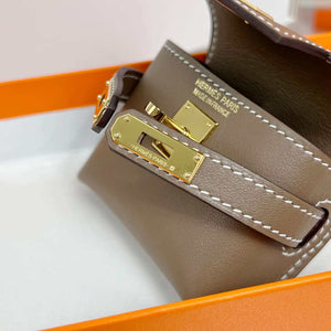 Hermes H084665CK0U Kellyfestival charm Kelly bag charm in Swift calfskin H88909 - Gold - View 9