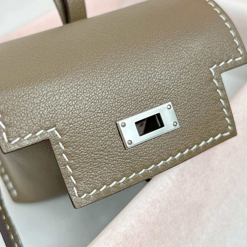 Hermes H084665CK0U Kellyfestival charm Kelly bag charm in Swift calfskin H88909