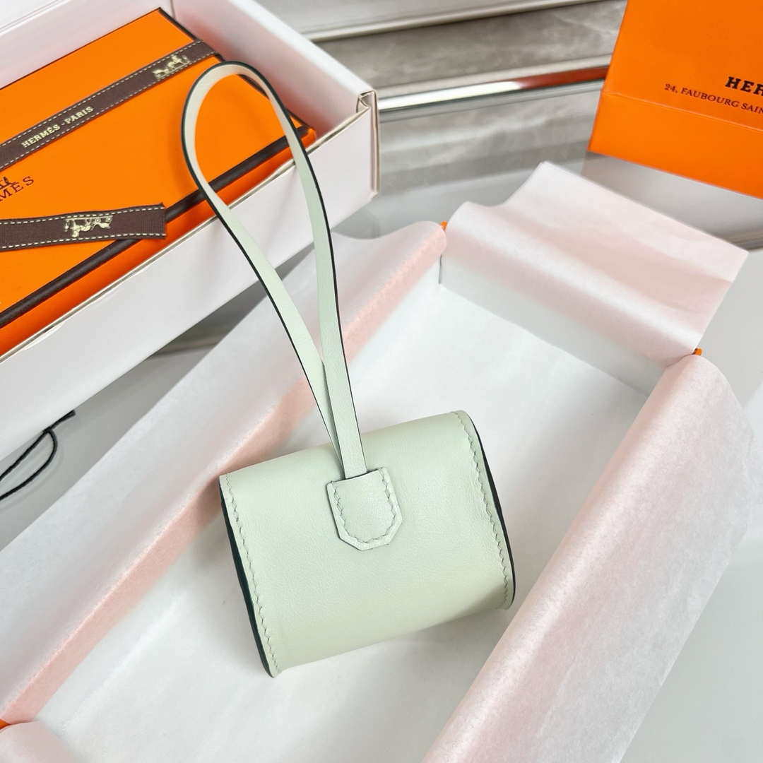 Hermes H084665CK0U Kellyfestival charm Kelly bag charm in Swift calfskin H88911