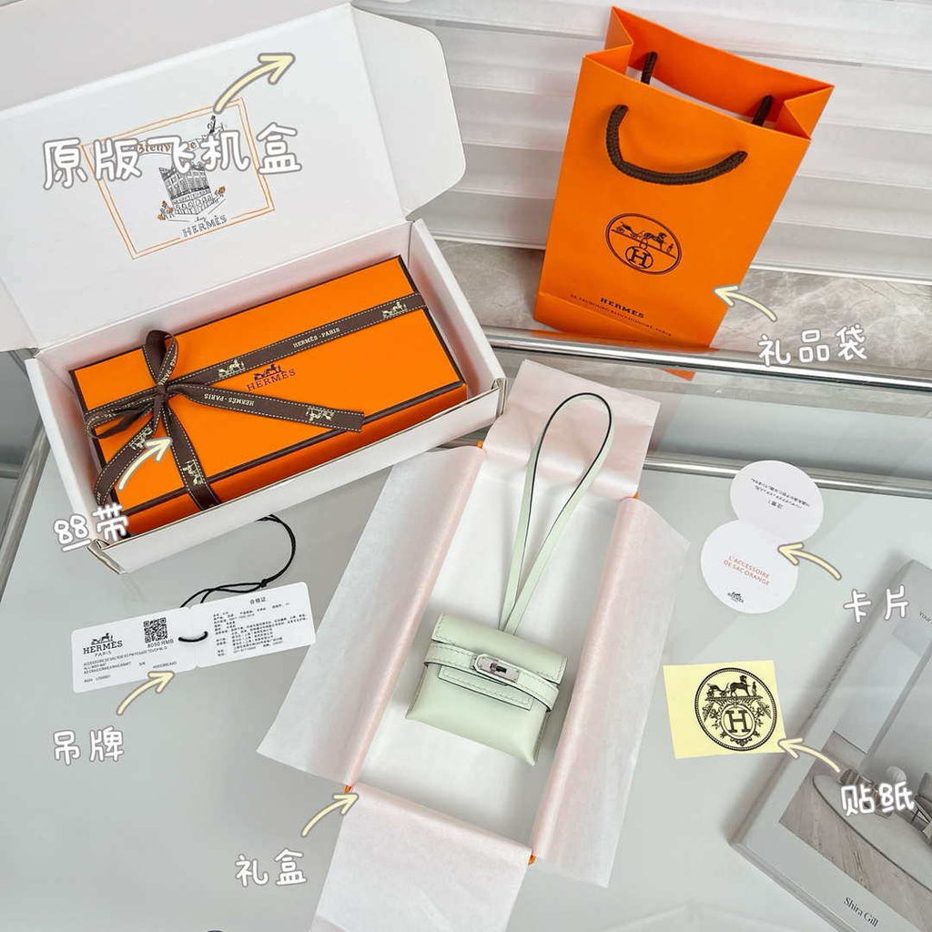 Hermes H084665CK0U Kellyfestival charm Kelly bag charm in Swift calfskin H88911