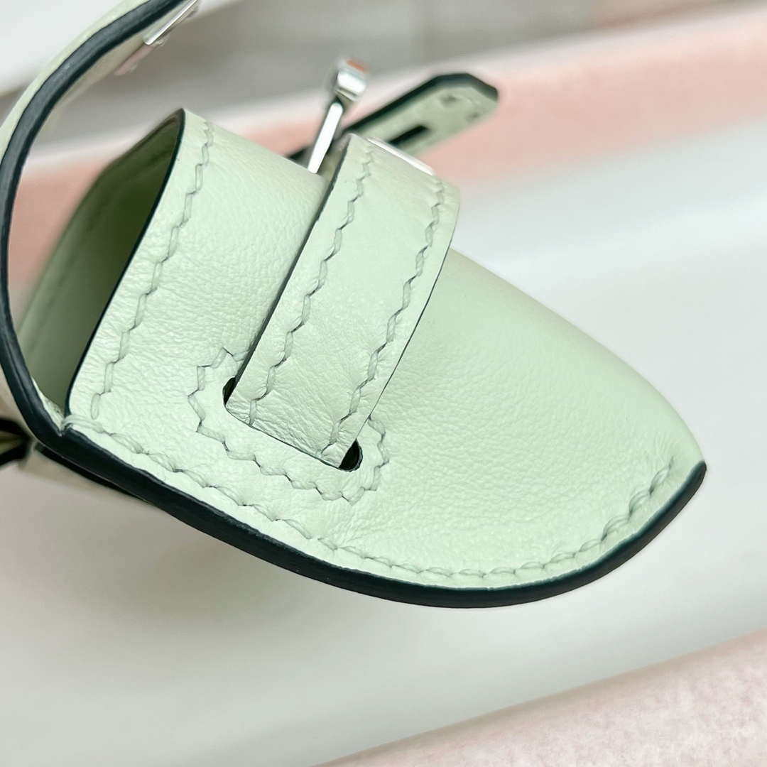 Hermes H084665CK0U Kellyfestival charm Kelly bag charm in Swift calfskin H88911