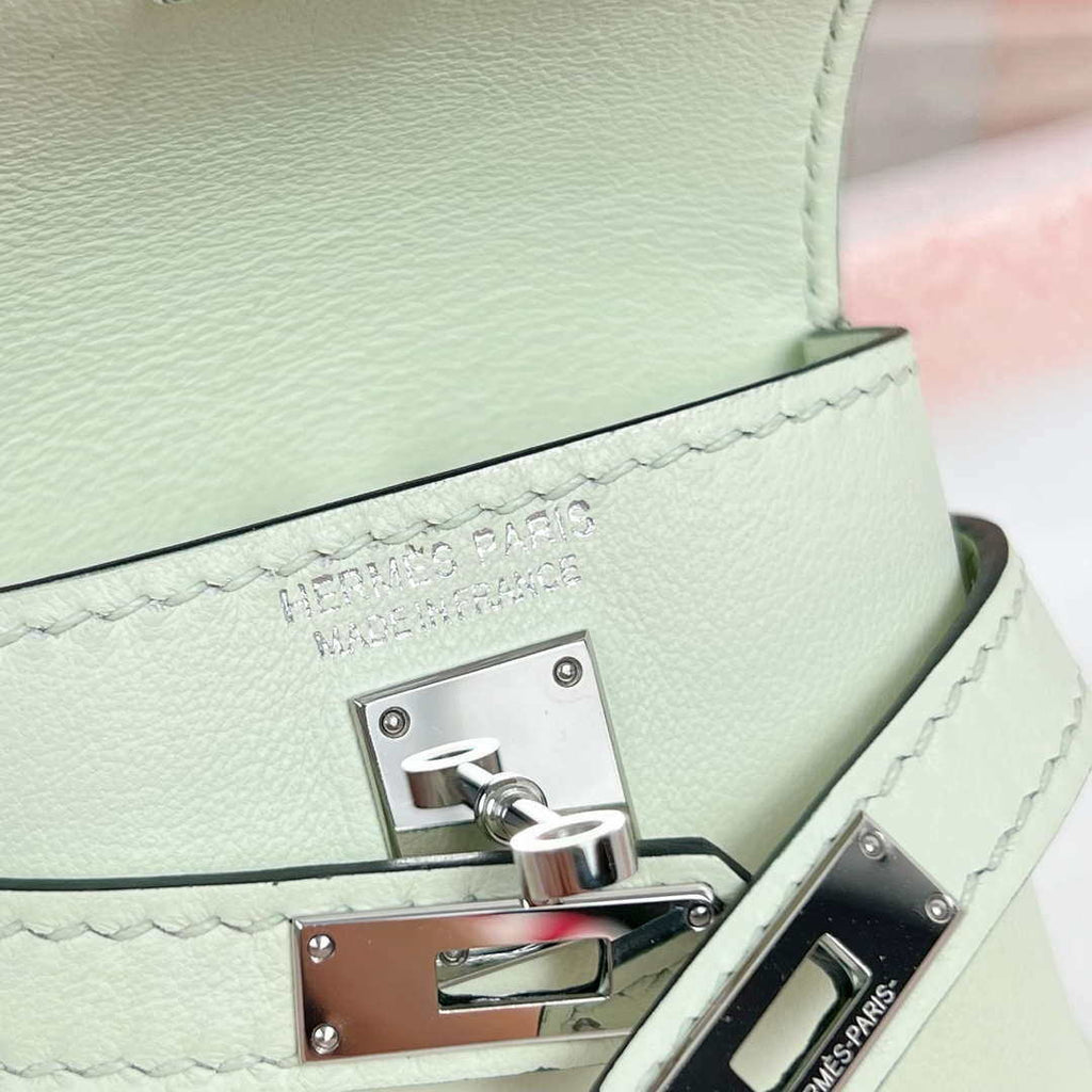 Hermes H084665CK0U Kellyfestival charm Kelly bag charm in Swift calfskin H88911