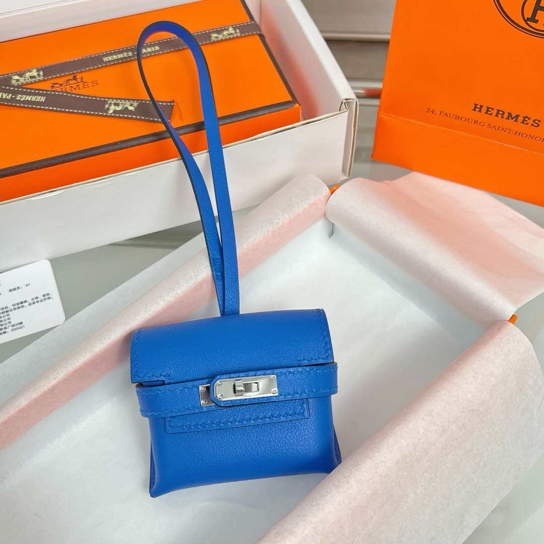 Hermes H084665CK0U Kellyfestival charm Kelly bag charm in Swift calfskin H88912