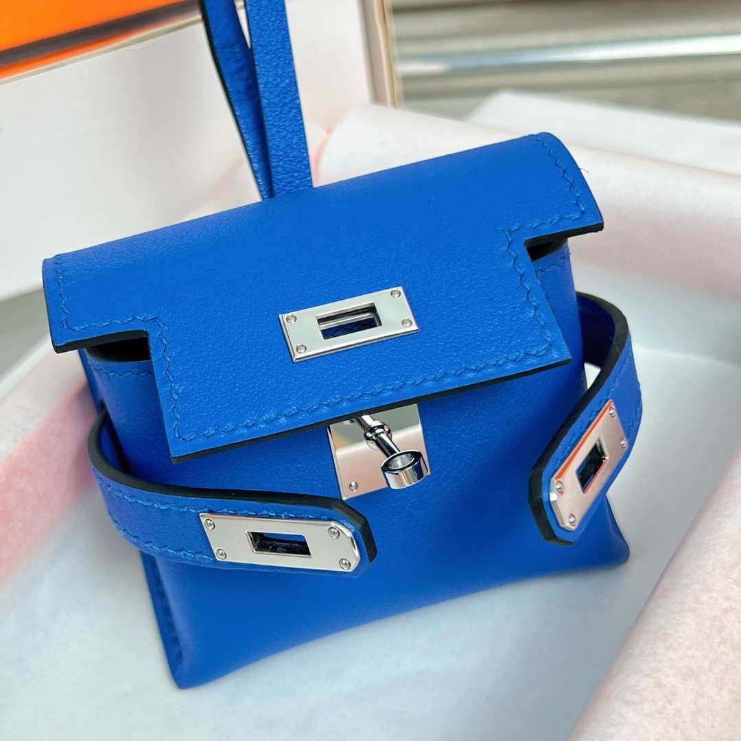 Hermes H084665CK0U Kellyfestival charm Kelly bag charm in Swift calfskin H88912