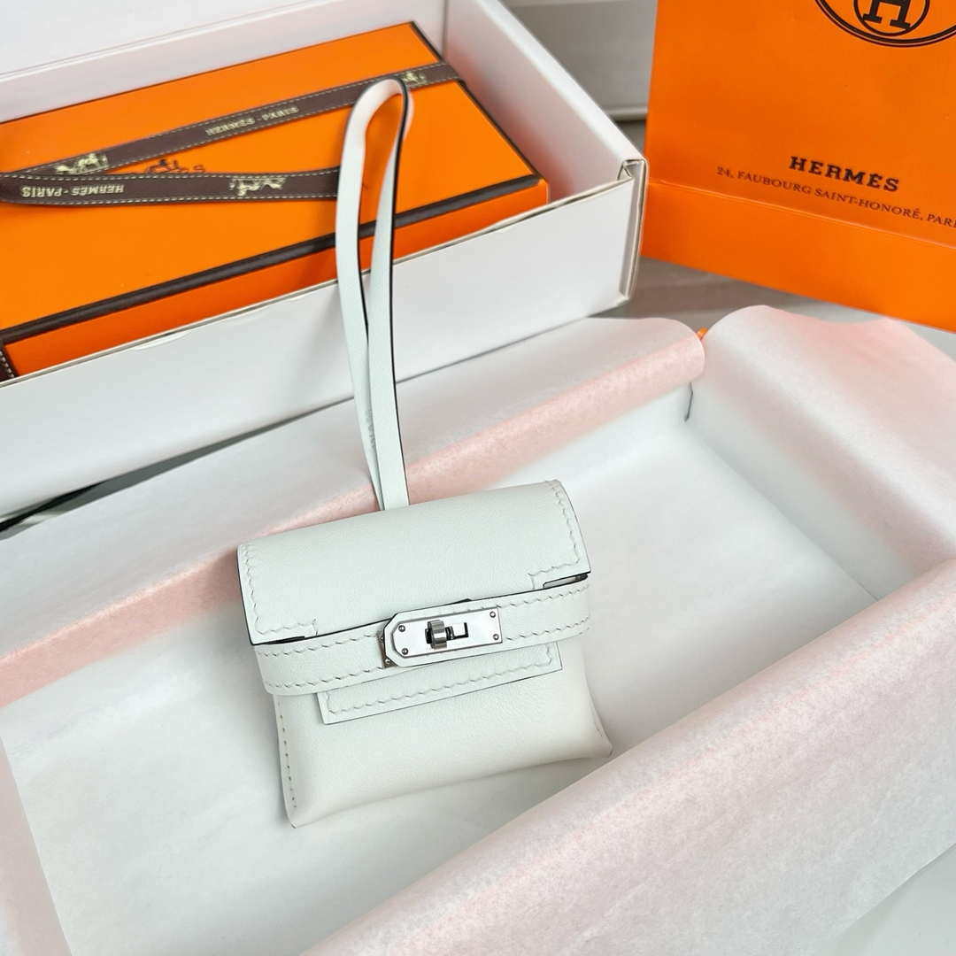 Hermes H084665CK0U Kellyfestival charm Kelly bag charm in Swift calfskin H88913