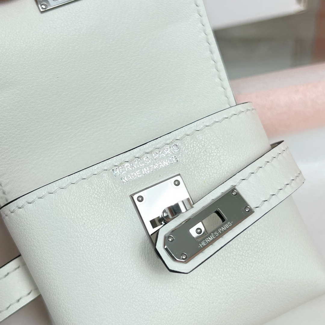 Hermes H084665CK0U Kellyfestival charm Kelly bag charm in Swift calfskin H88913